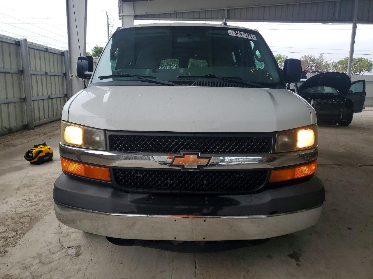 2016 CHEVROLET Express 3500
