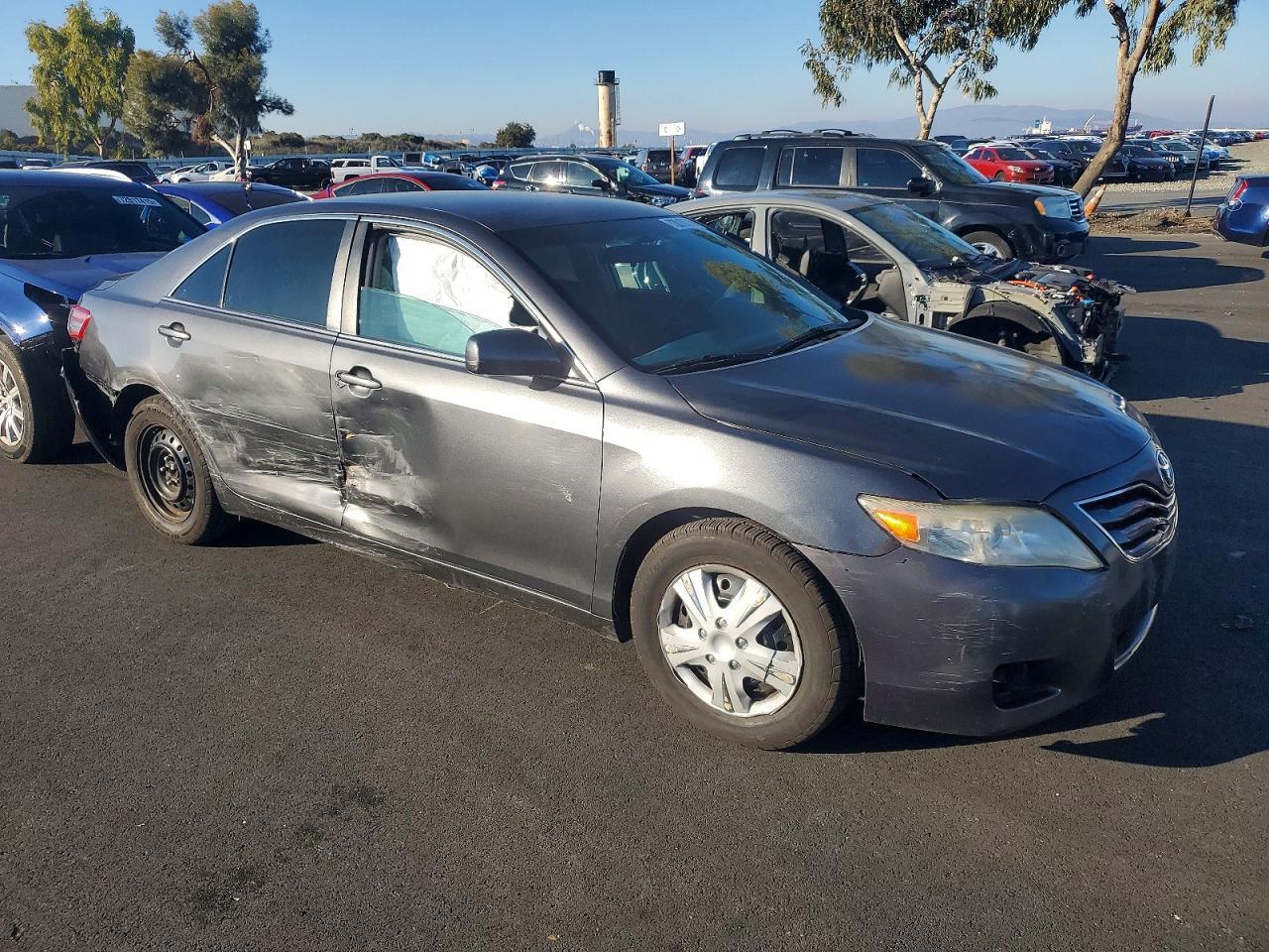 2011 TOYOTA CAMRY