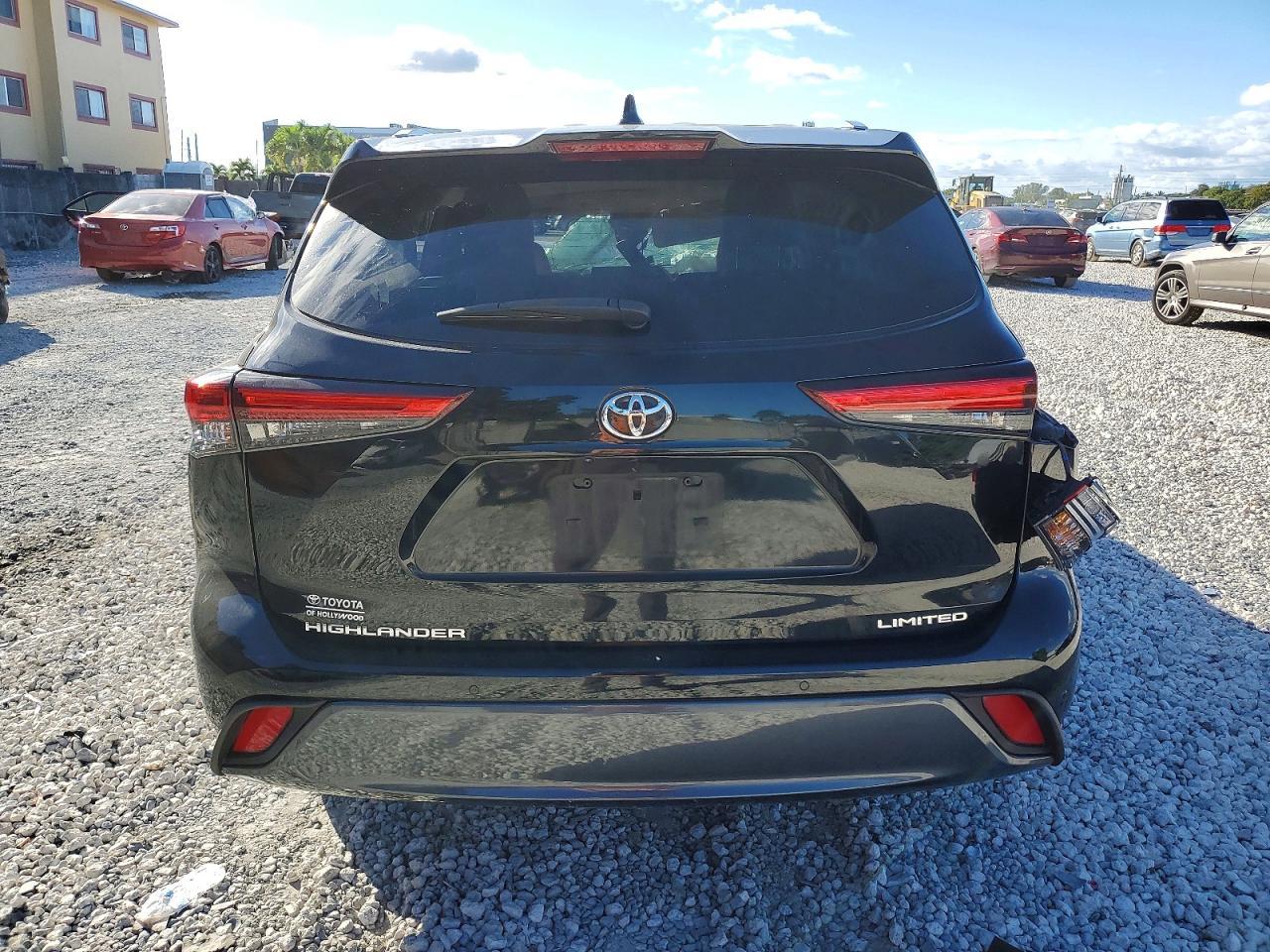 2022 TOYOTA HIGHLANDER
