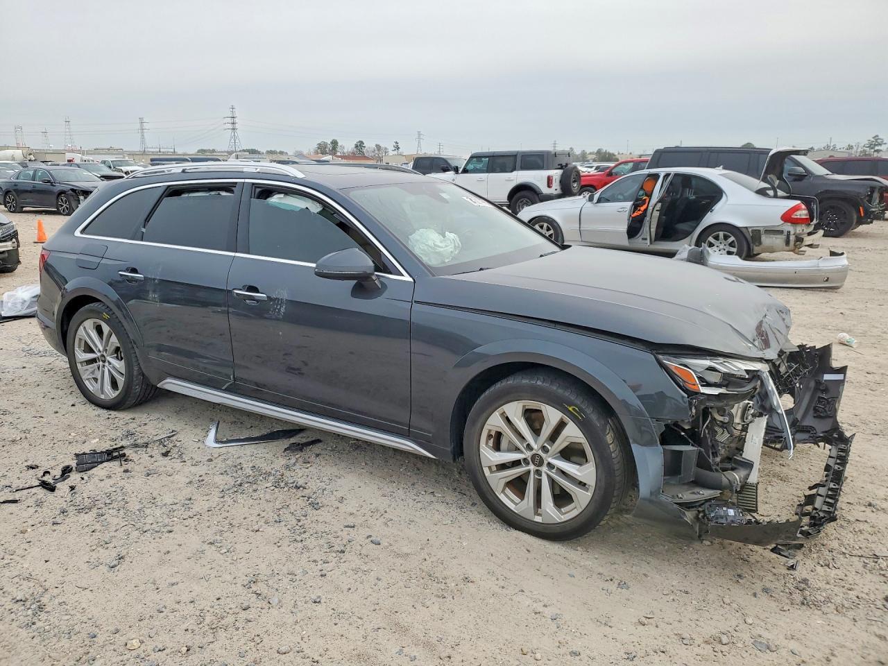 2023 AUDI A4 allroad