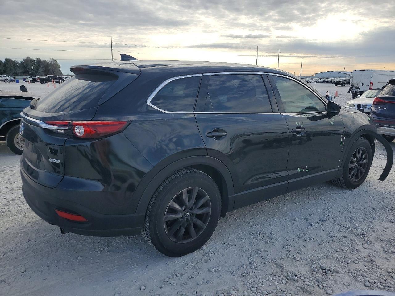 2016 MAZDA CX-9