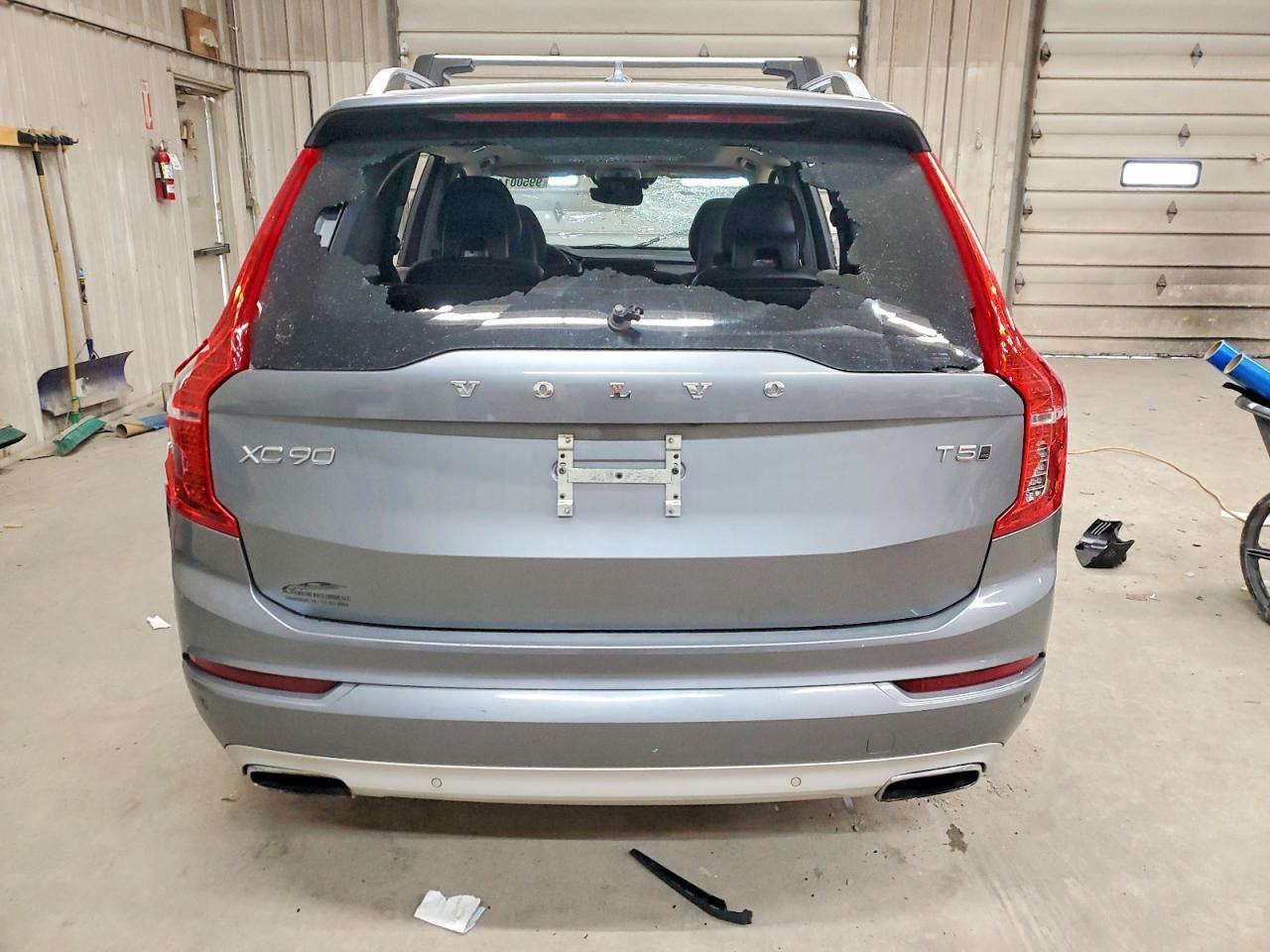 2016 VOLVO XC90