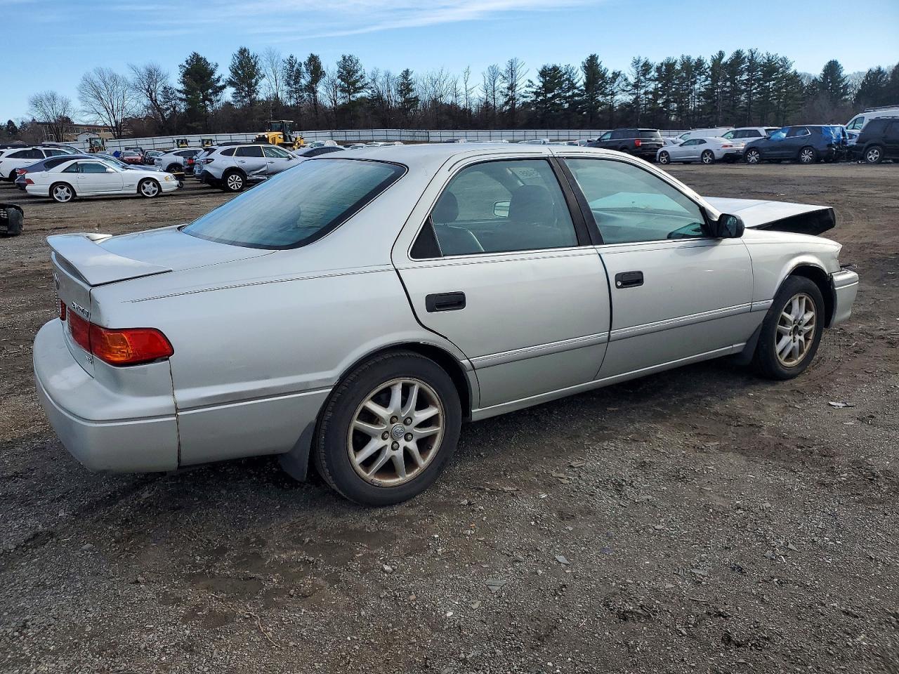 2001 TOYOTA CAMRY