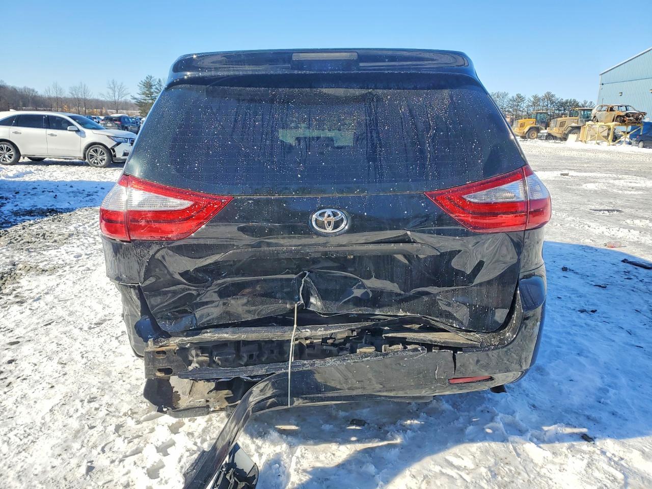 2017 TOYOTA SIENNA
