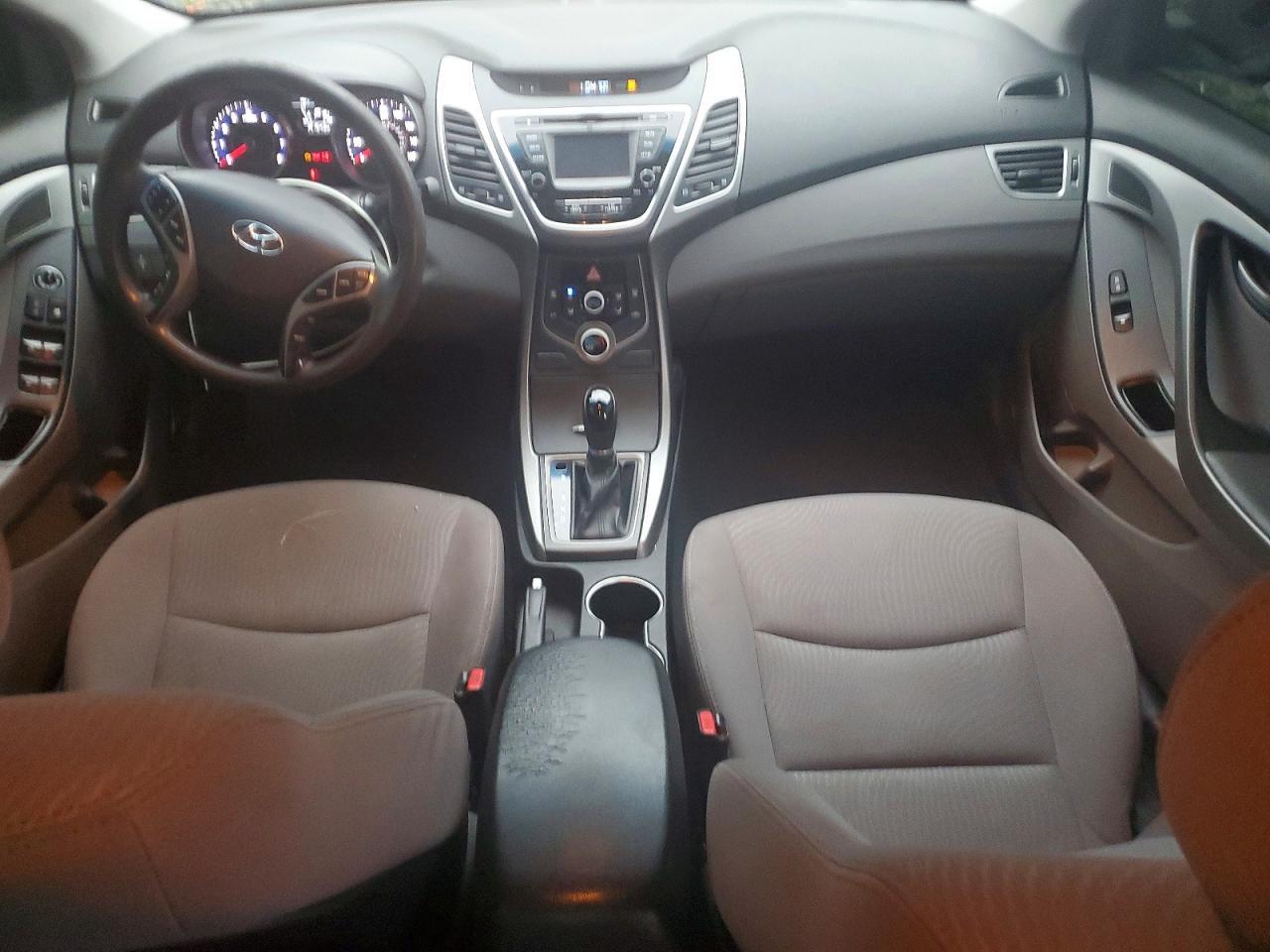 2016 HYUNDAI ELANTRA
