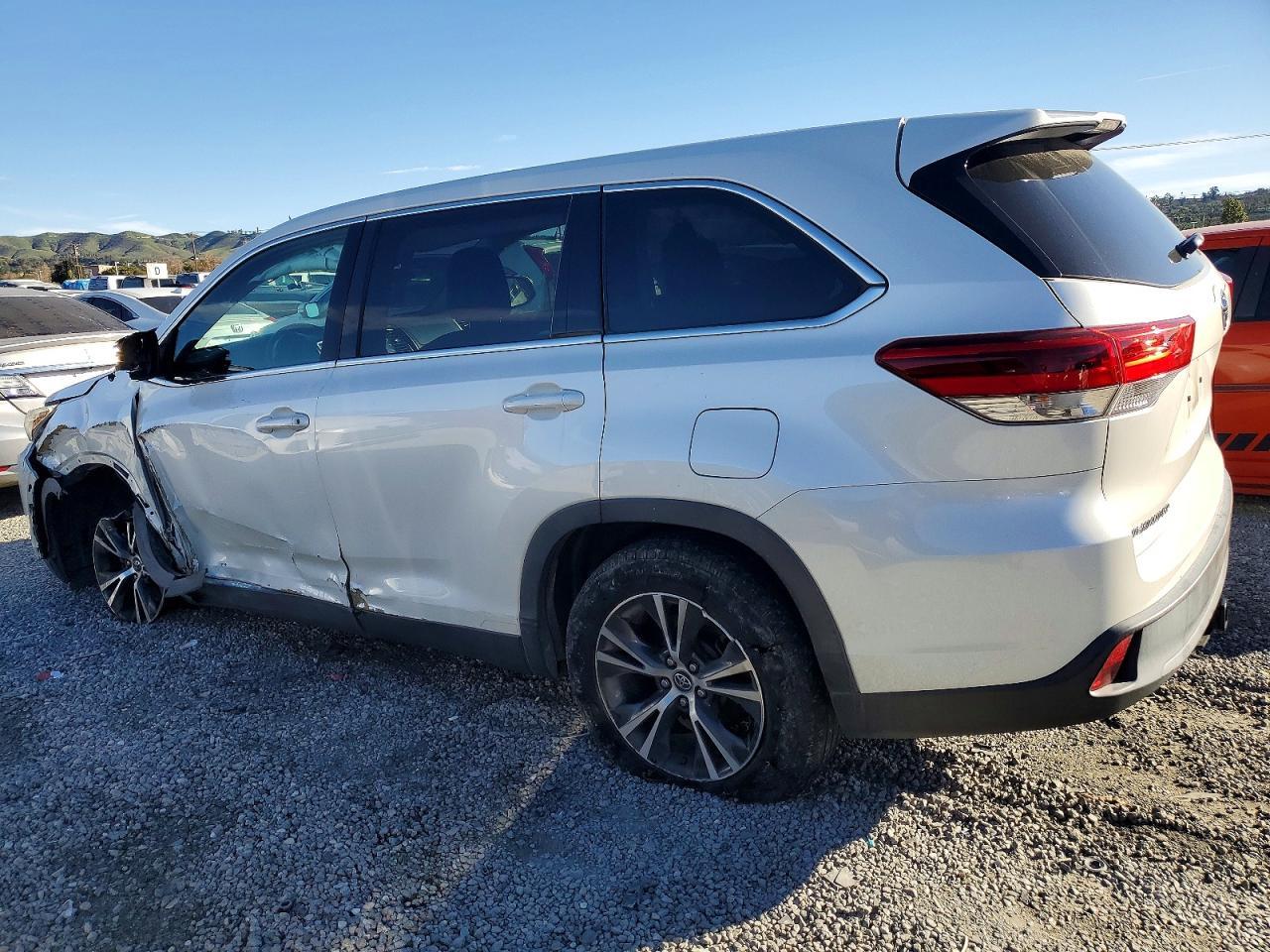 2019 TOYOTA HIGHLANDER