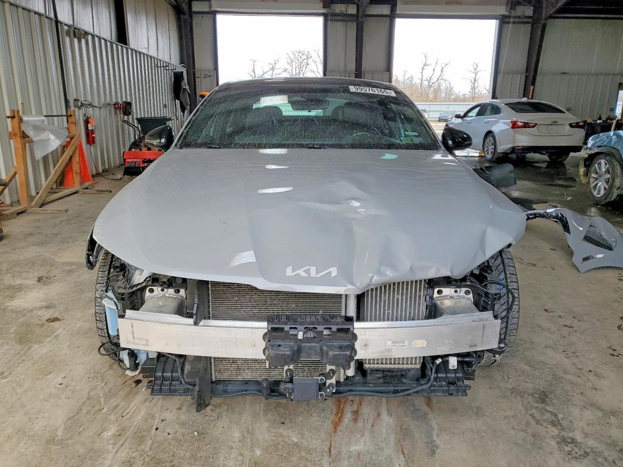 2022 KIA K5