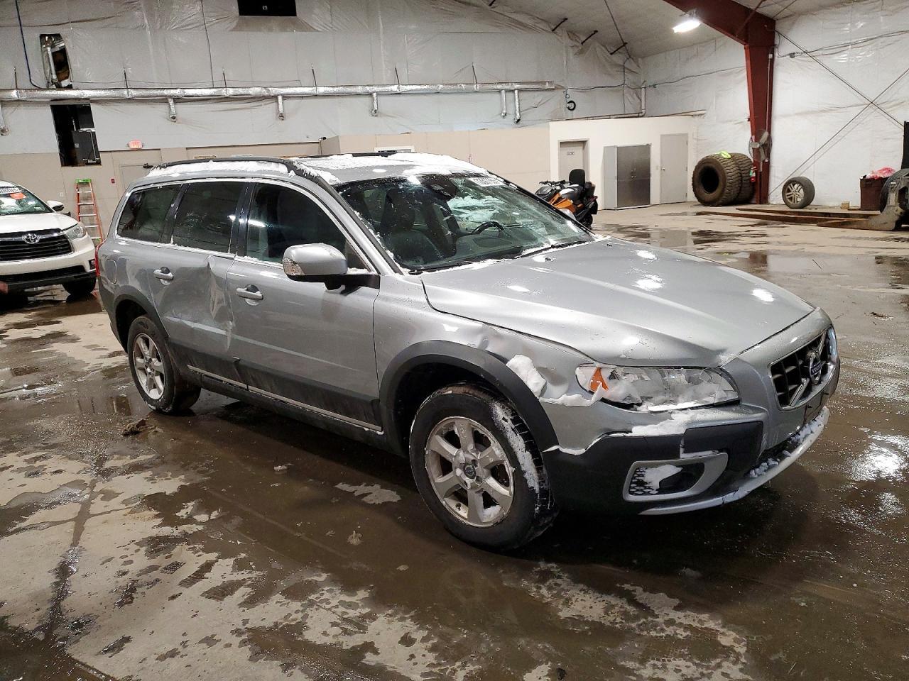 2012 VOLVO XC70