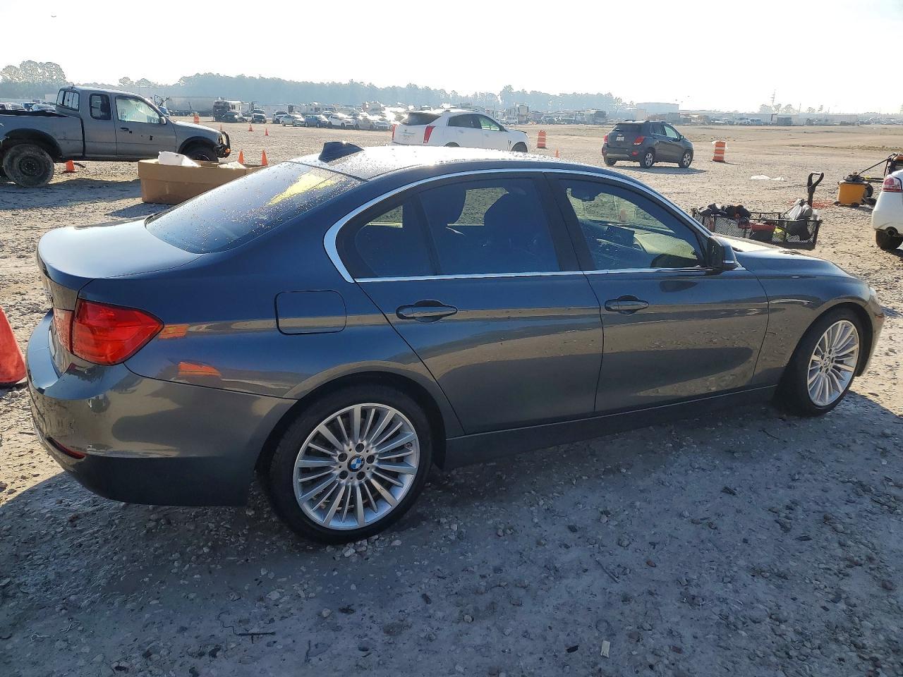 2013 BMW 3 SERIES