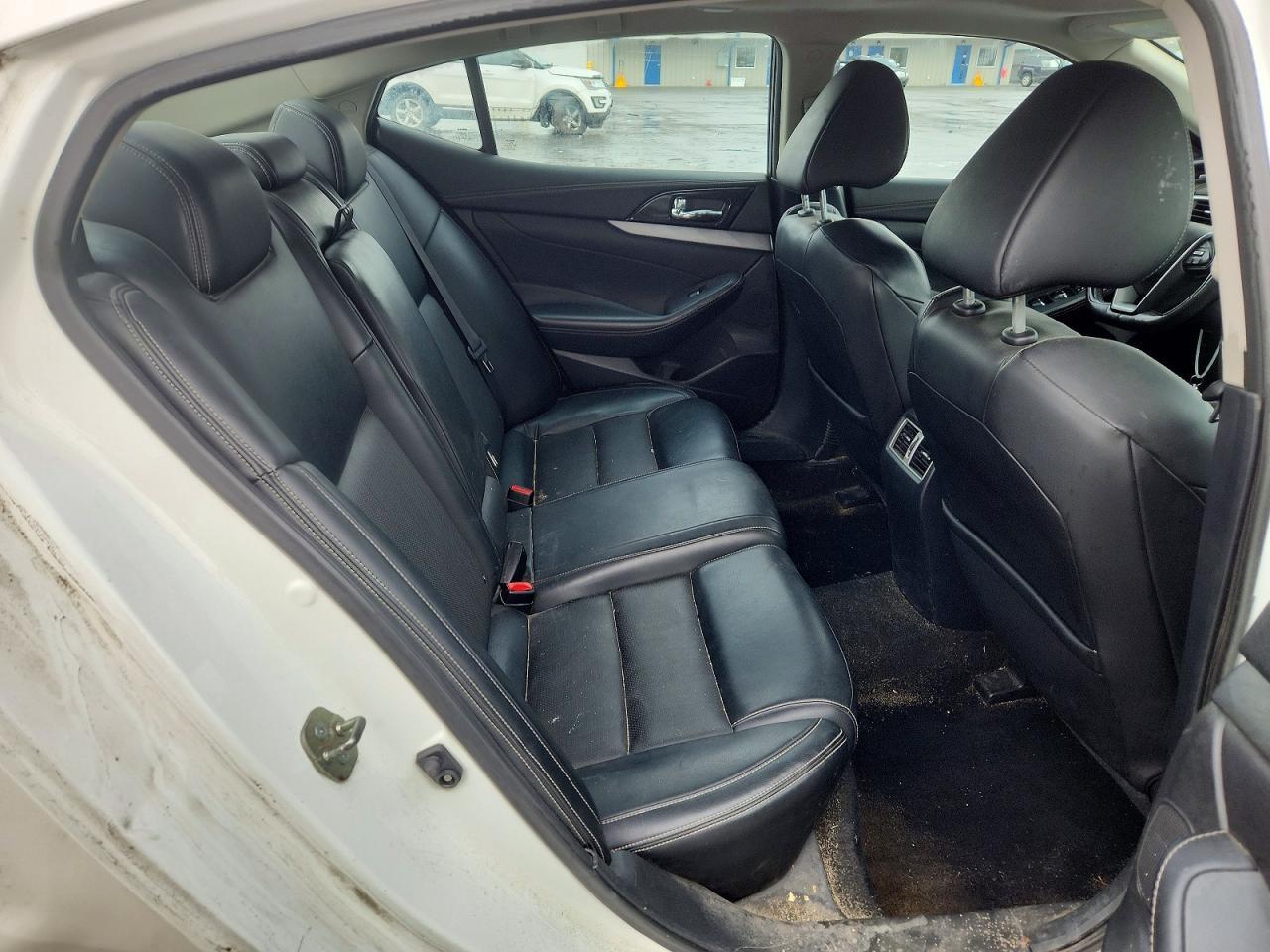 2017 NISSAN Maxima