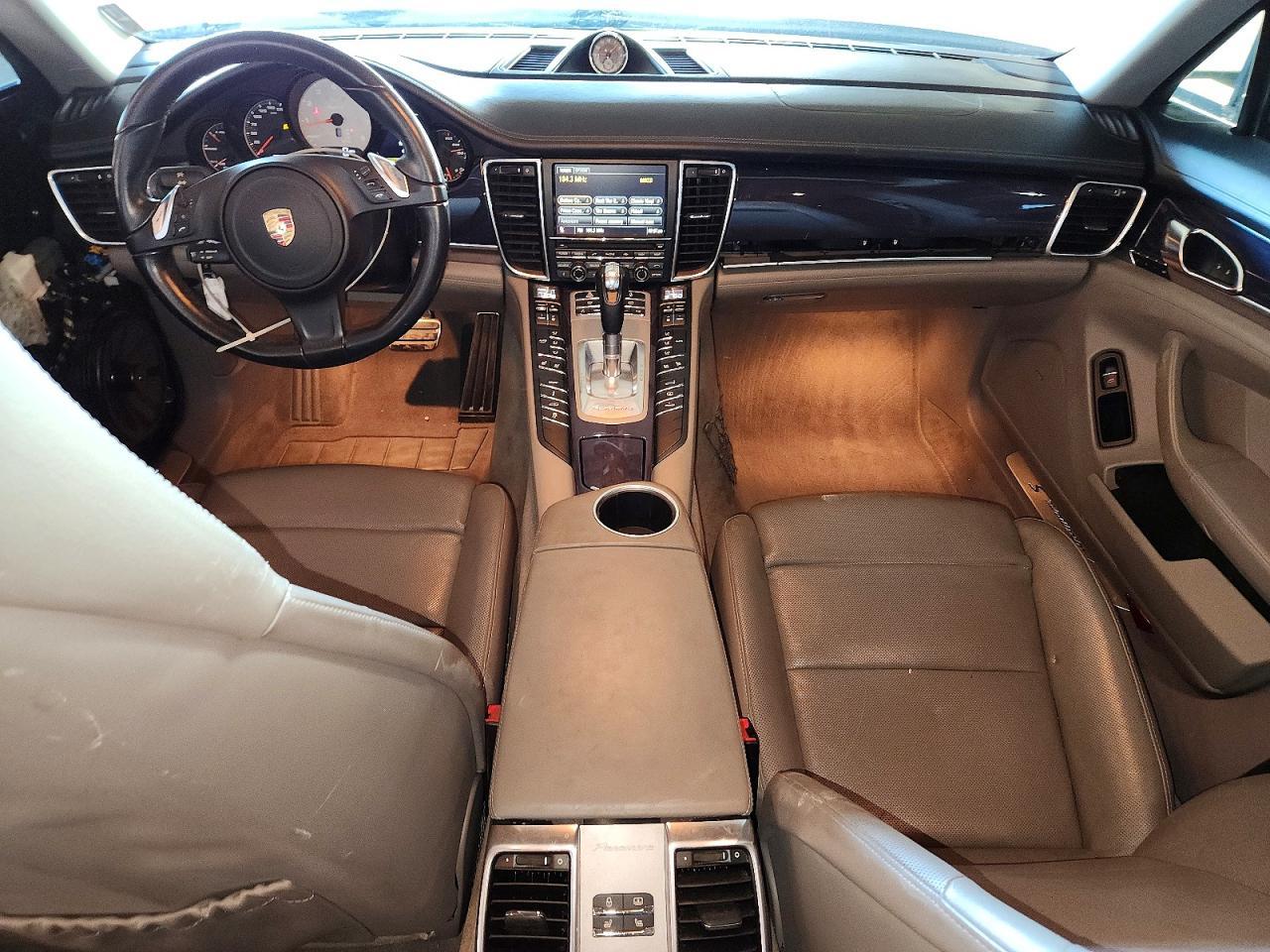 2013 PORSCHE Panamera