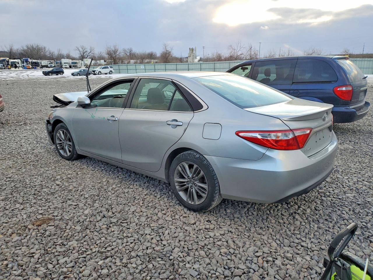 2015 TOYOTA CAMRY