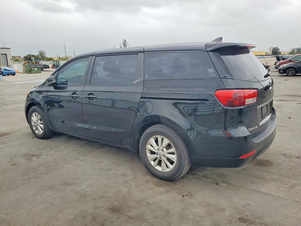 2016 KIA SEDONA