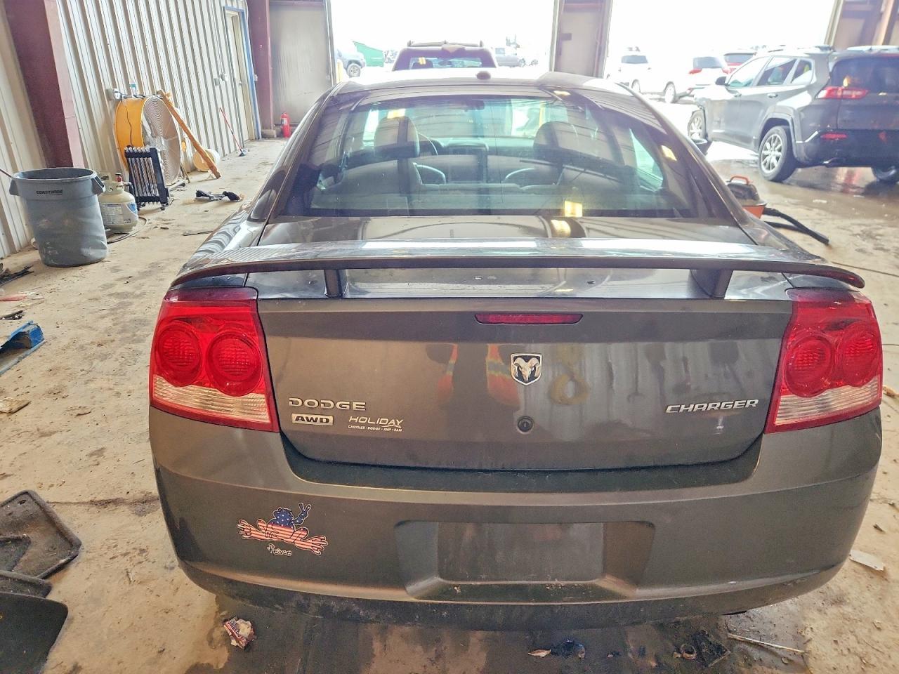 2010 DODGE CHARGER