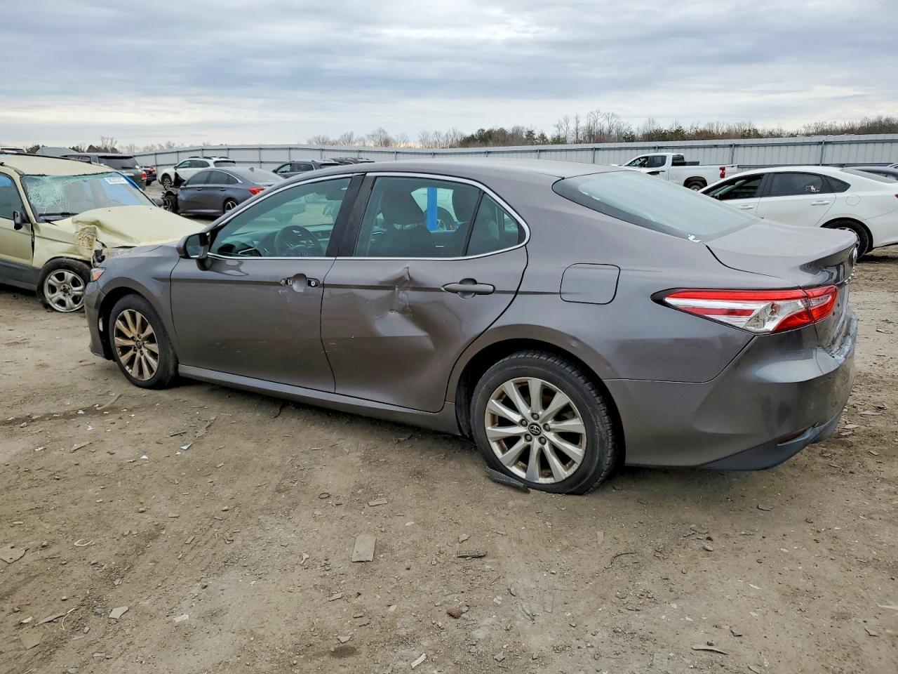2018 TOYOTA CAMRY