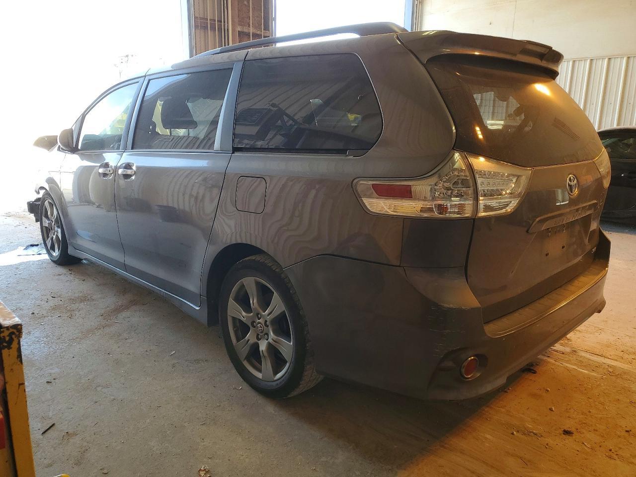 2019 TOYOTA SIENNA