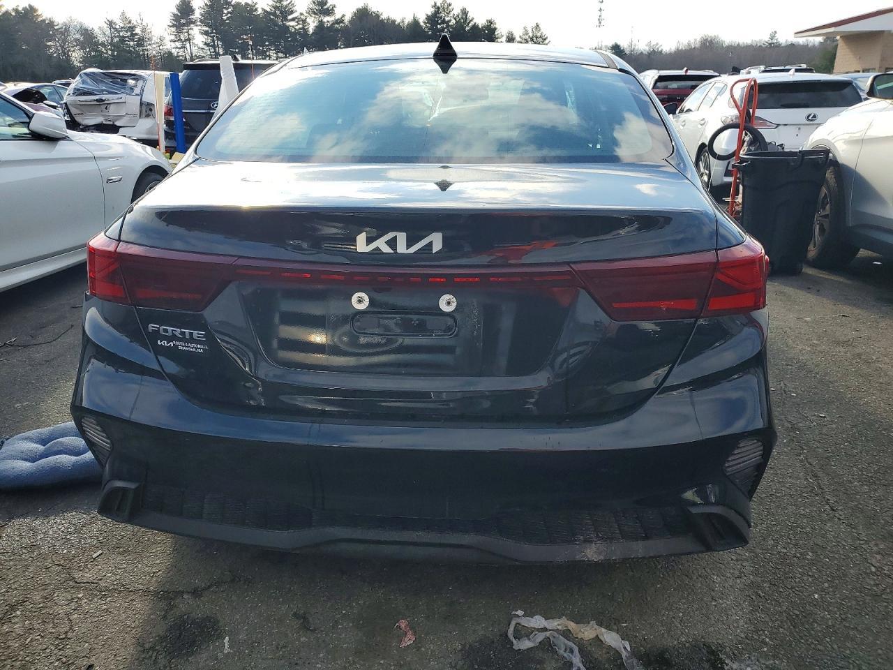 2023 KIA FORTE