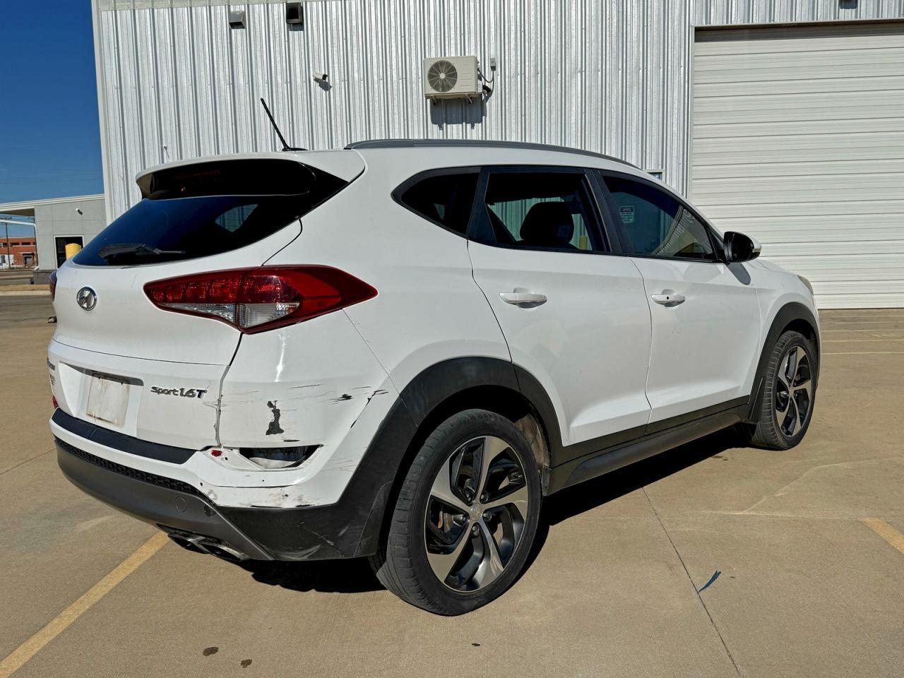 2016 HYUNDAI TUCSON