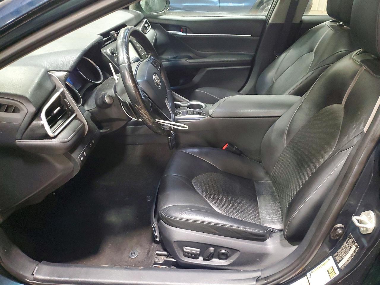 2018 TOYOTA CAMRY