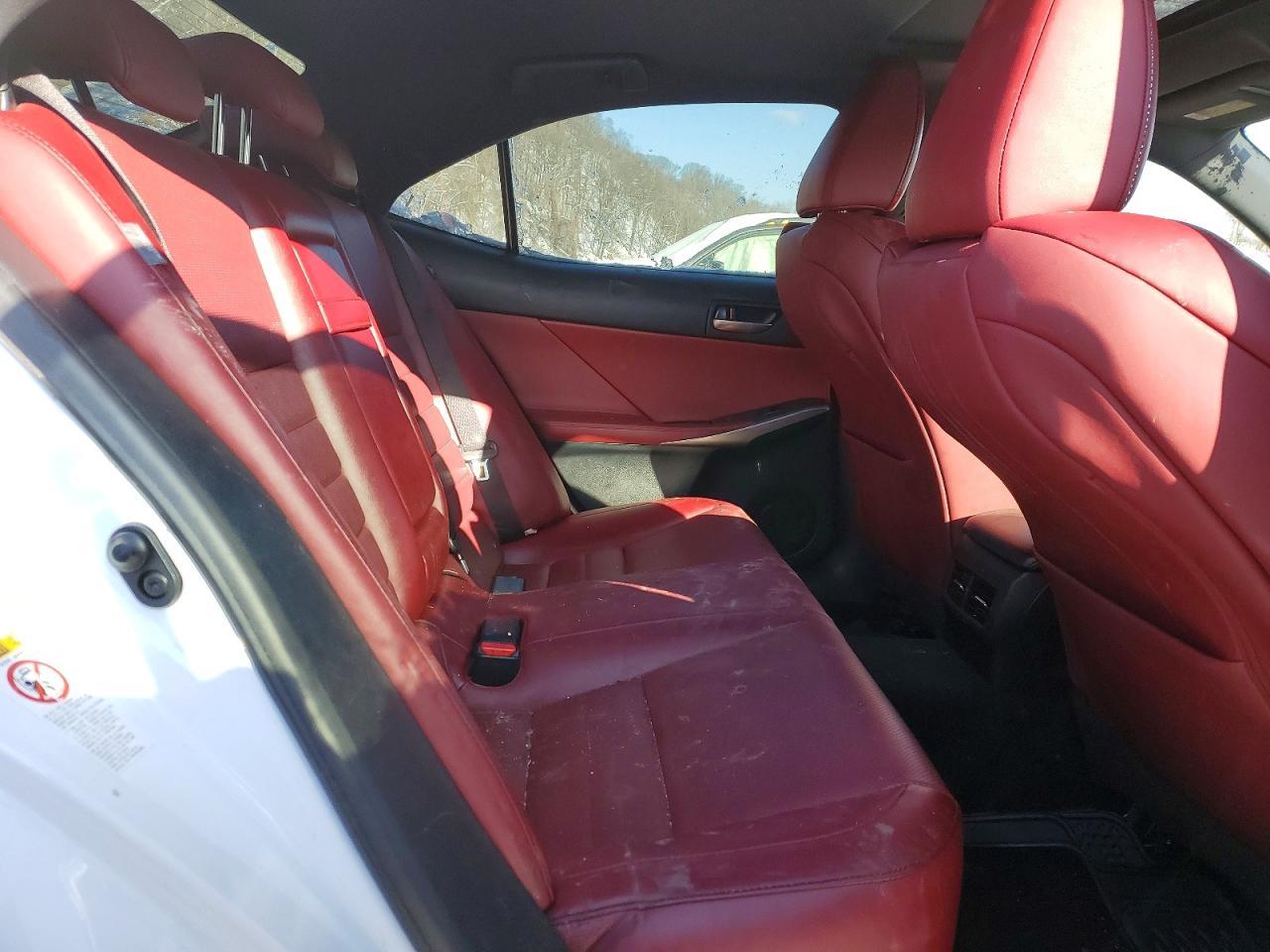 2017 LEXUS IS 300