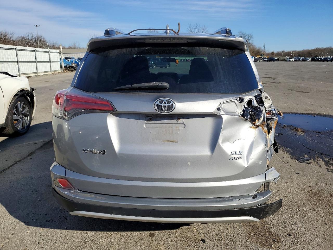 2016 TOYOTA RAV4