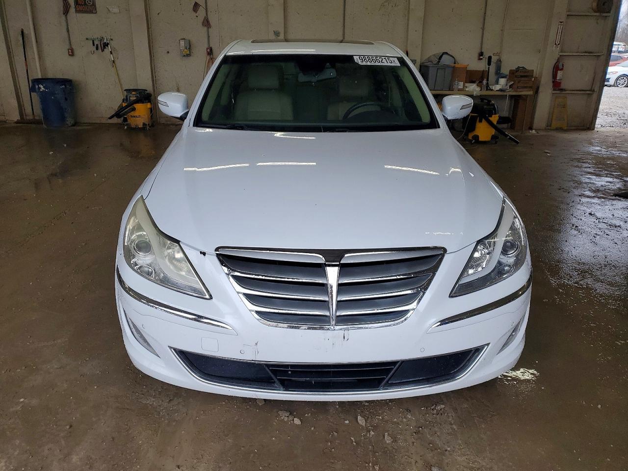 2014 HYUNDAI GENESIS