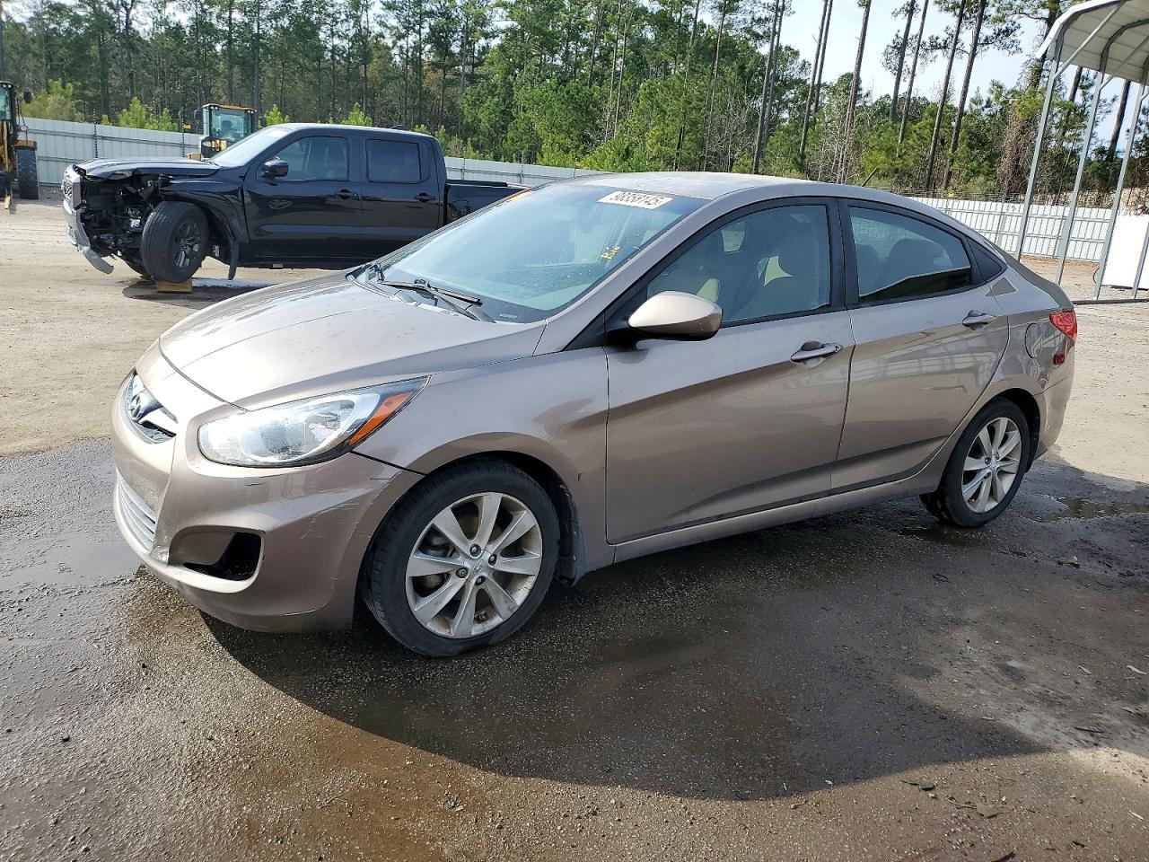 2013 HYUNDAI ACCENT