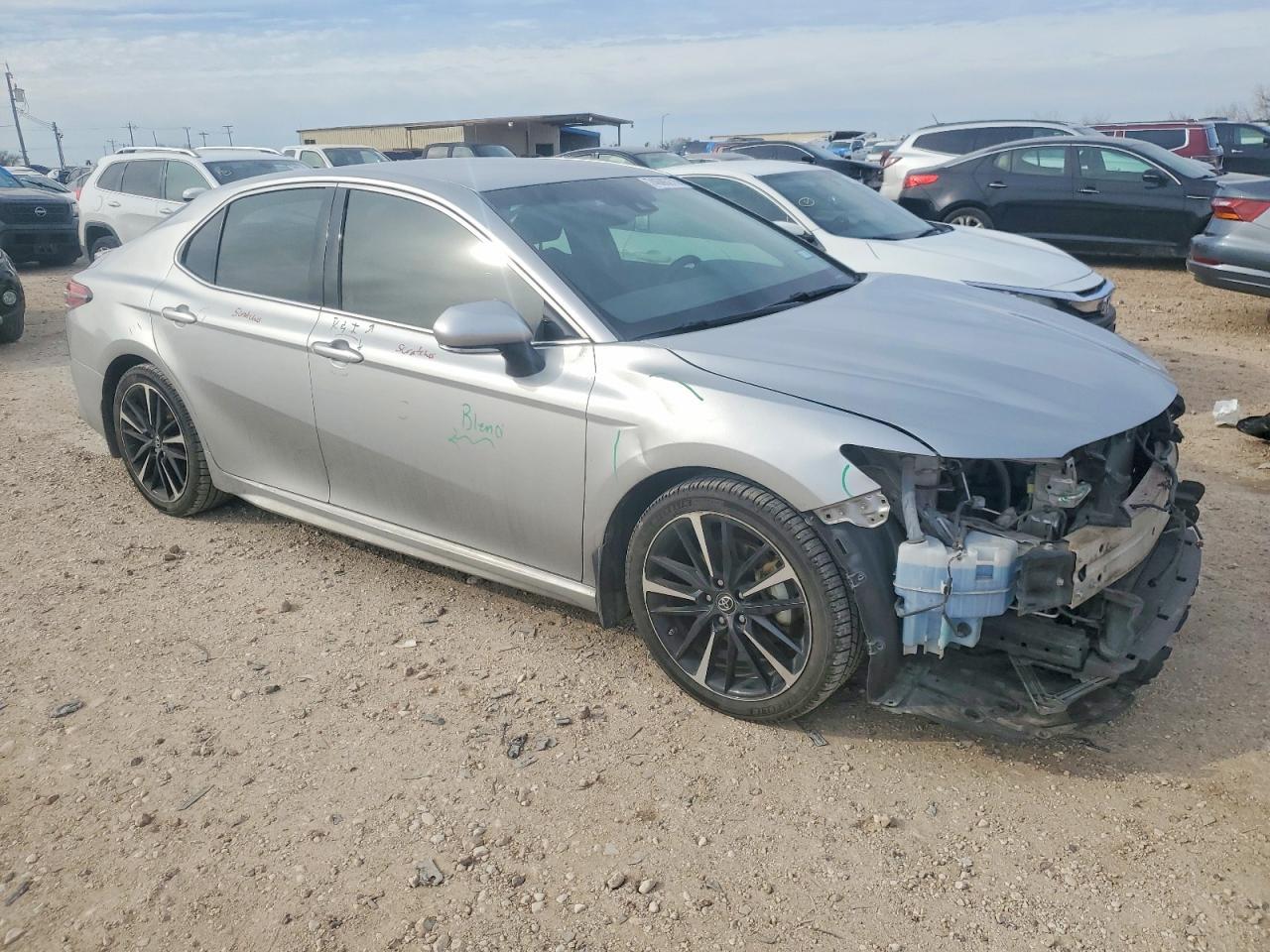 2018 TOYOTA CAMRY