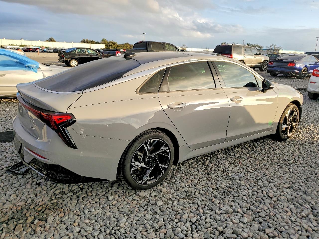 2025 KIA K5