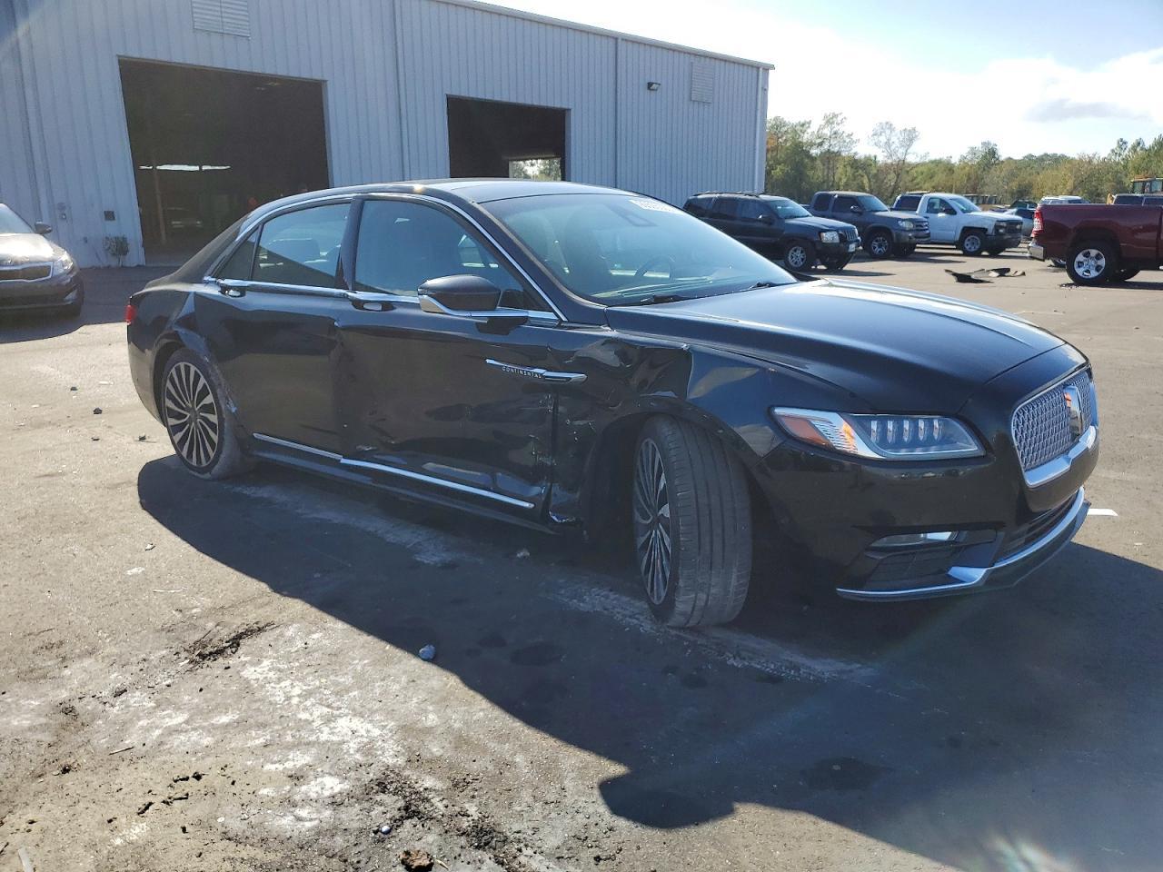 2017 LINCOLN Continental