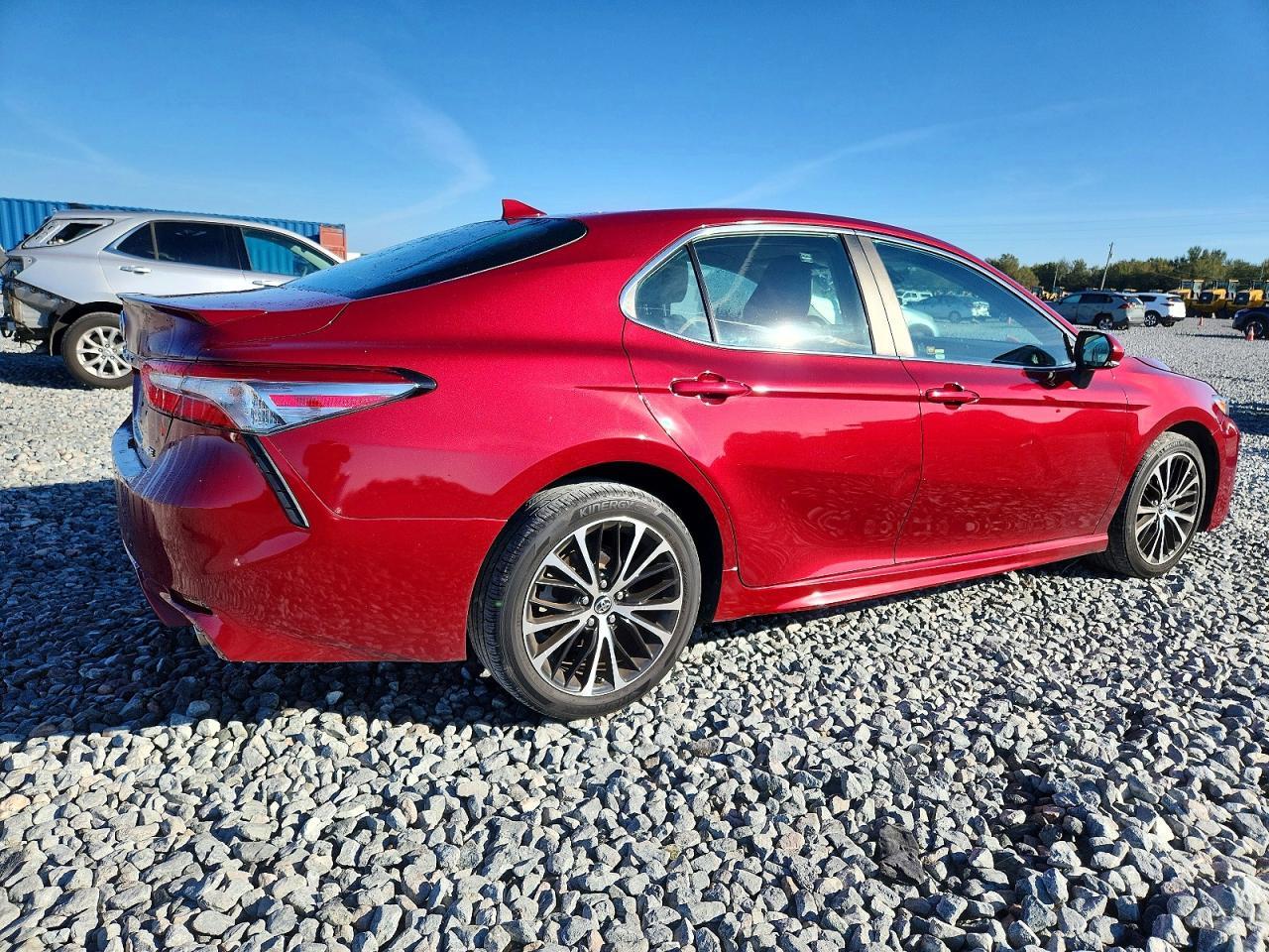2018 TOYOTA CAMRY