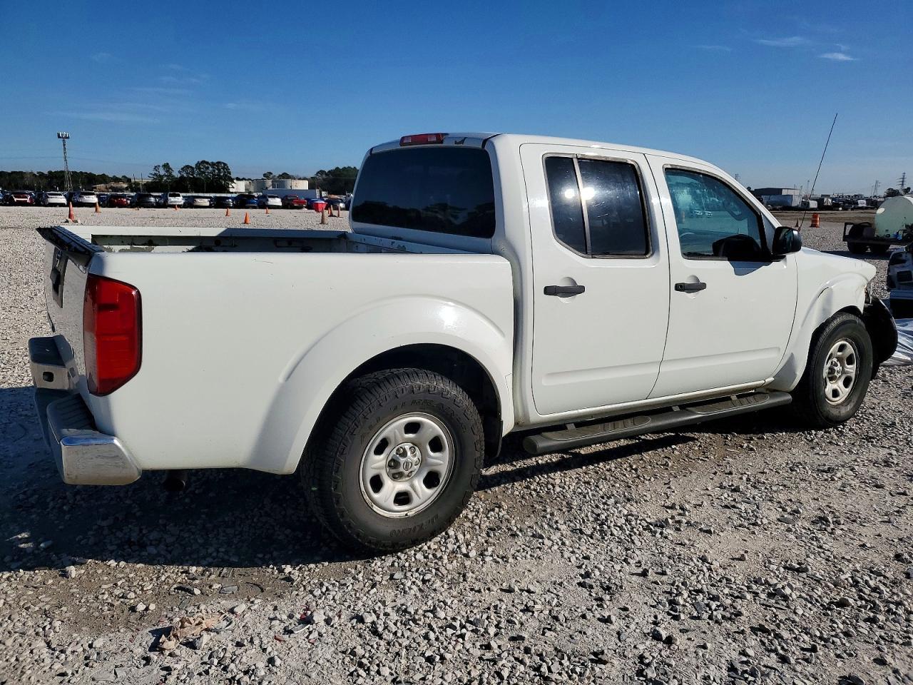 2013 NISSAN Frontier