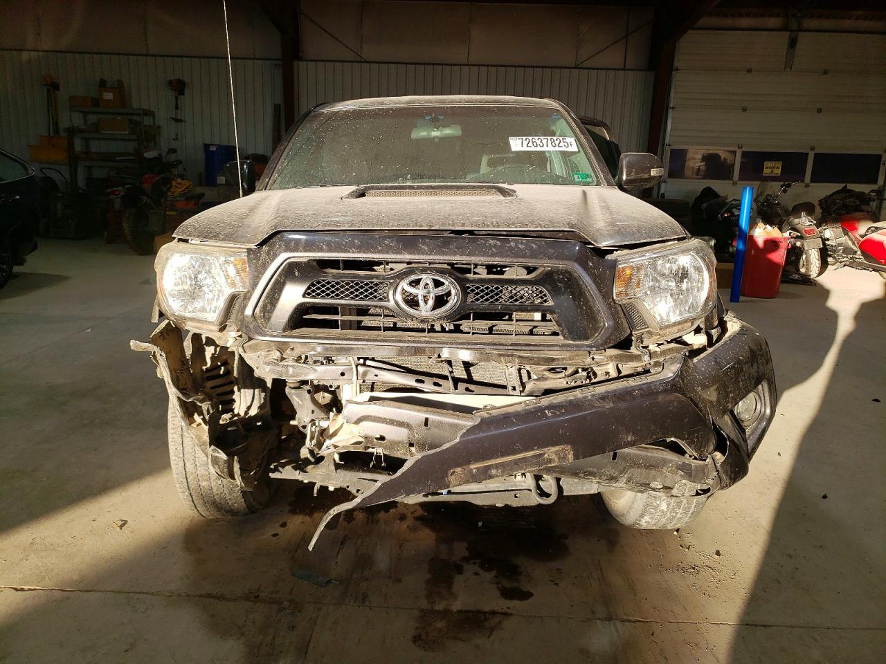 2015 TOYOTA TACOMA