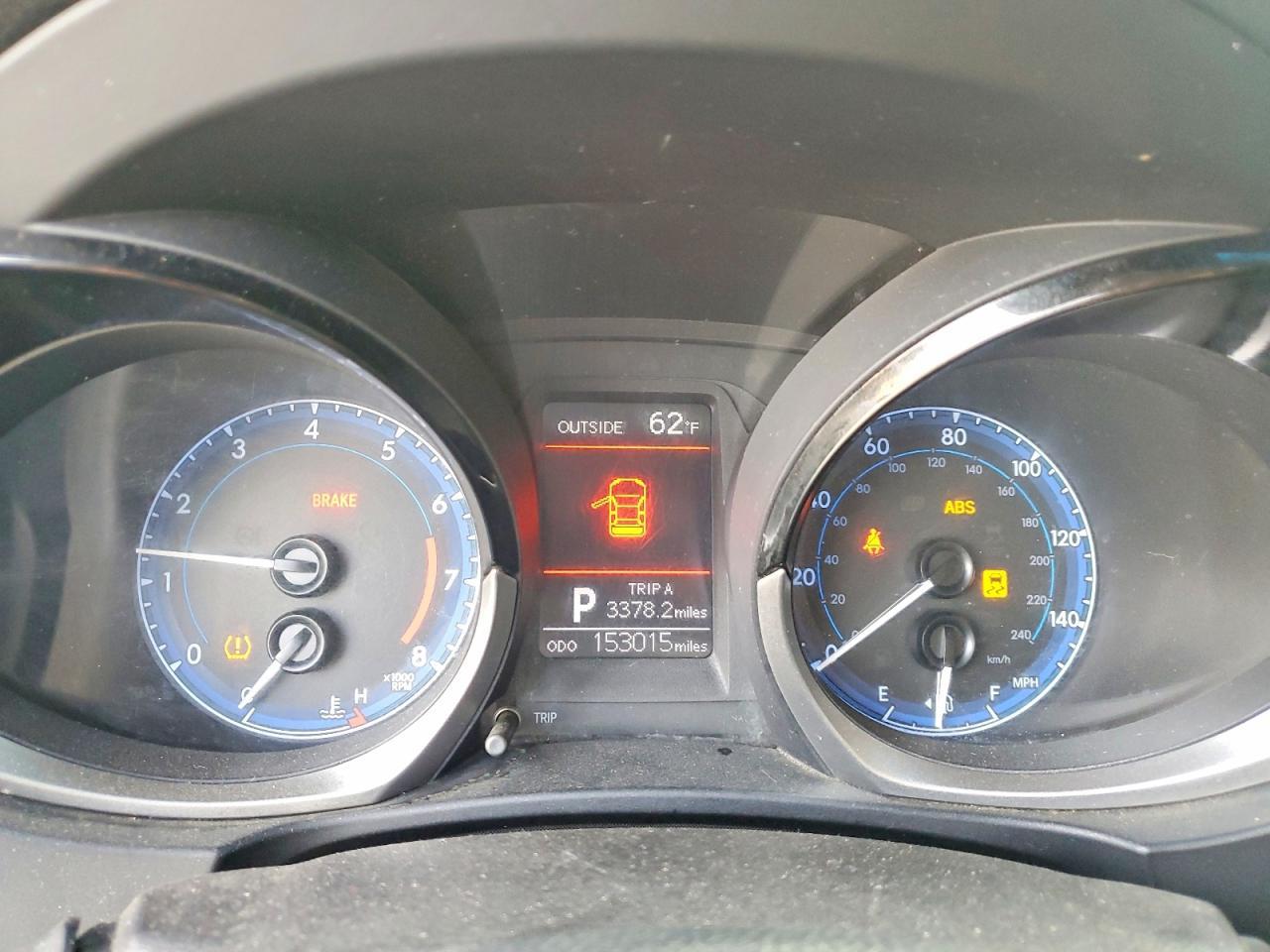 2016 TOYOTA COROLLA