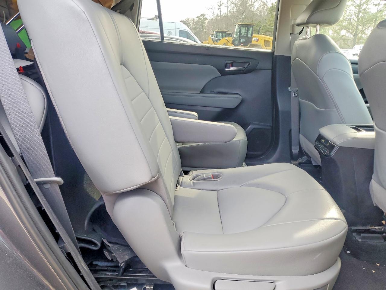 2022 TOYOTA HIGHLANDER