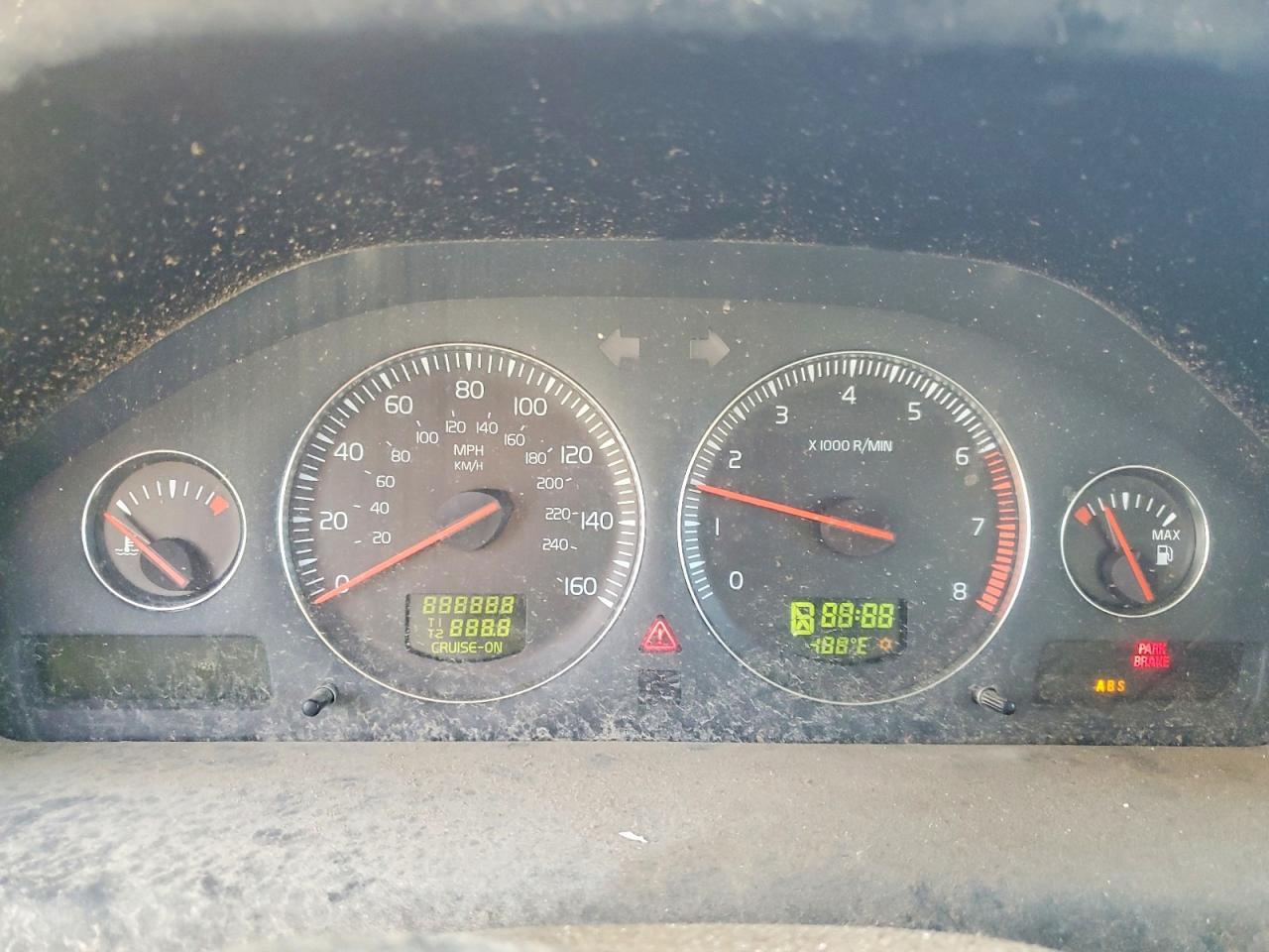 2005 VOLVO XC70