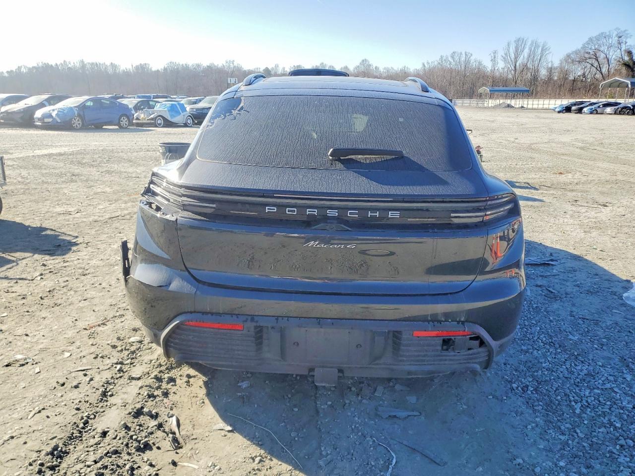2024 PORSCHE Macan