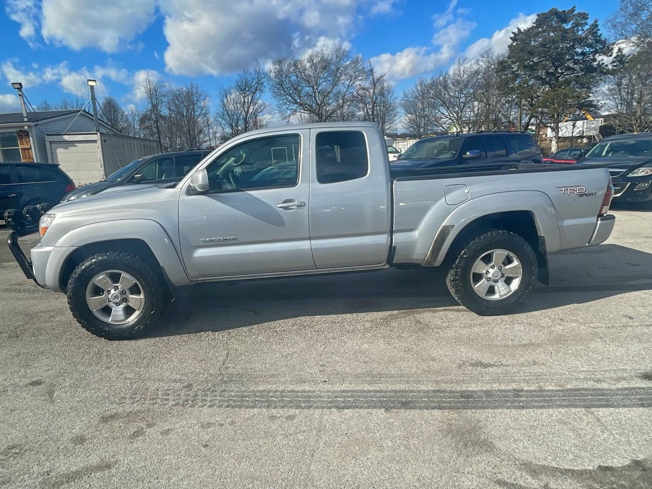 2011 TOYOTA TACOMA