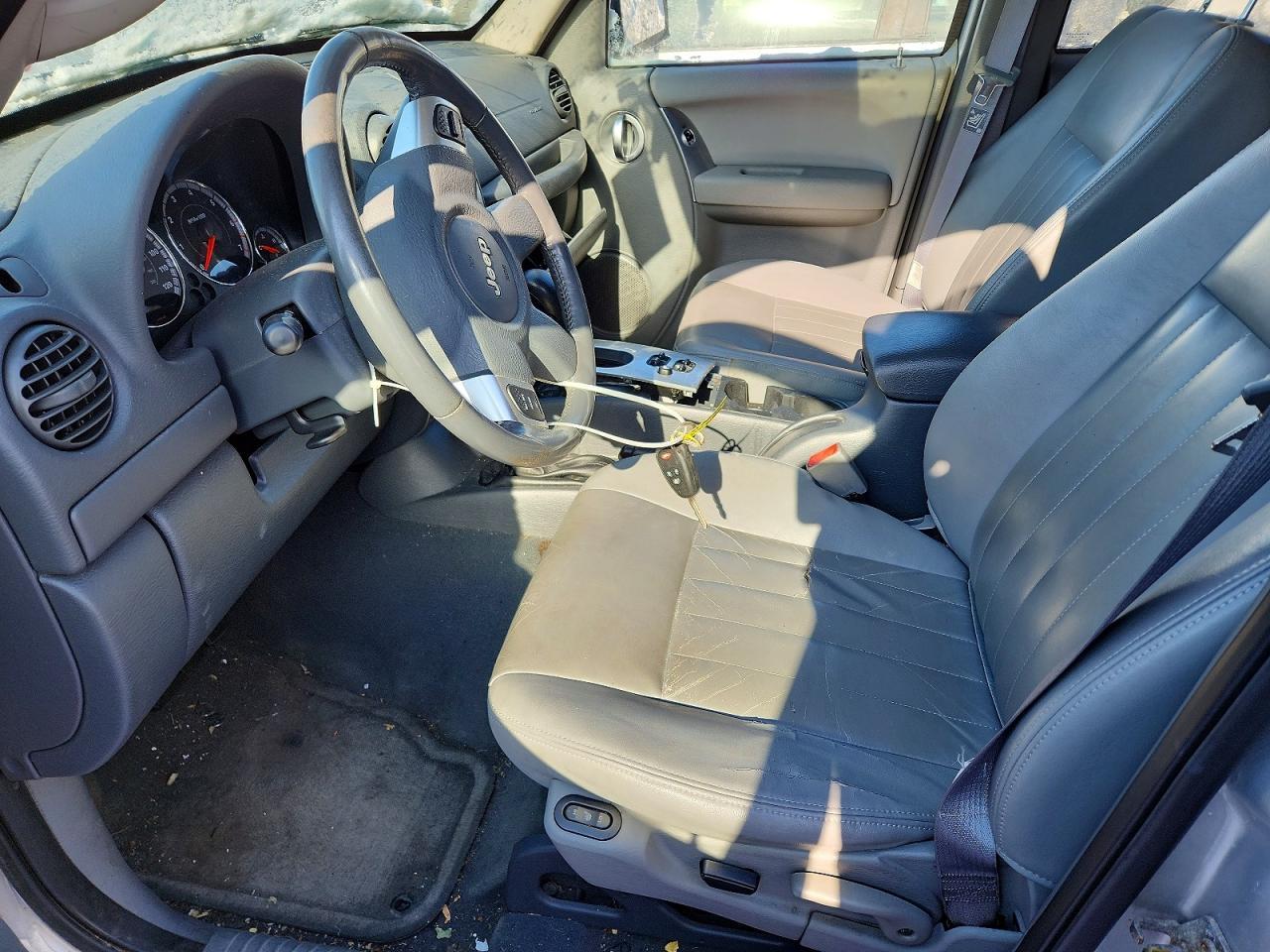 2005 JEEP Liberty