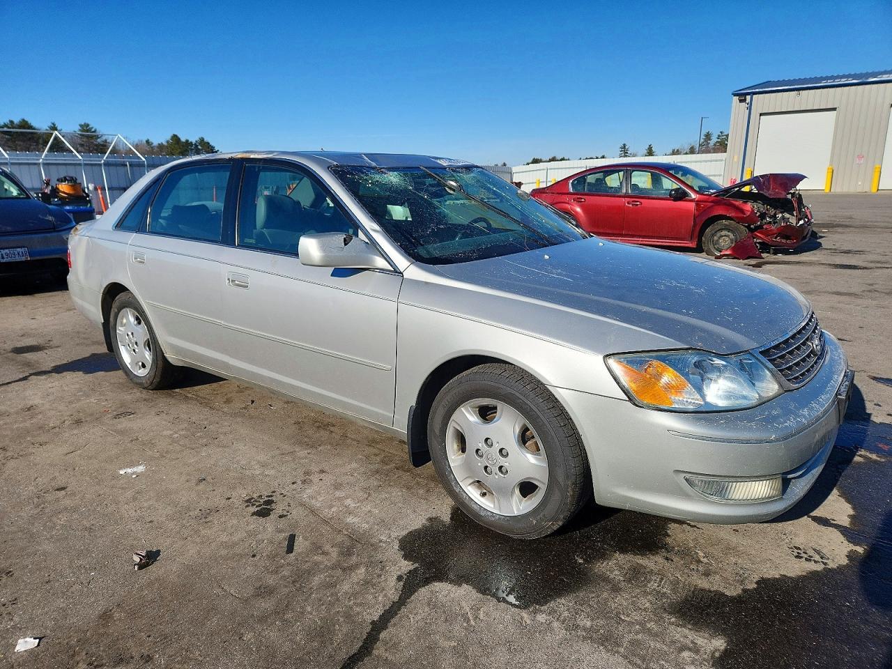 2004 TOYOTA Avalon