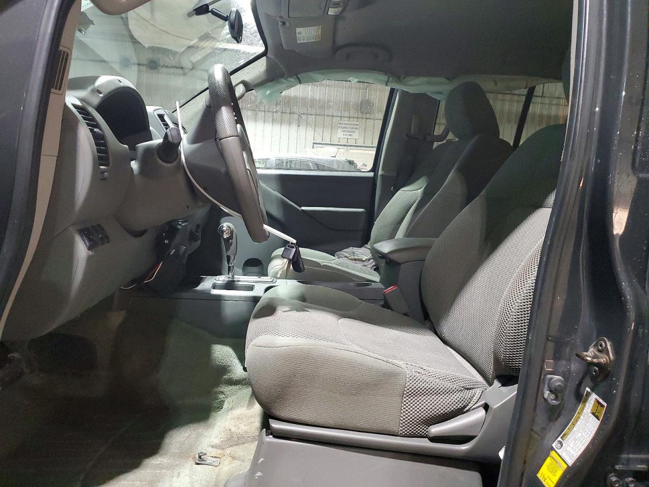 2015 NISSAN Frontier