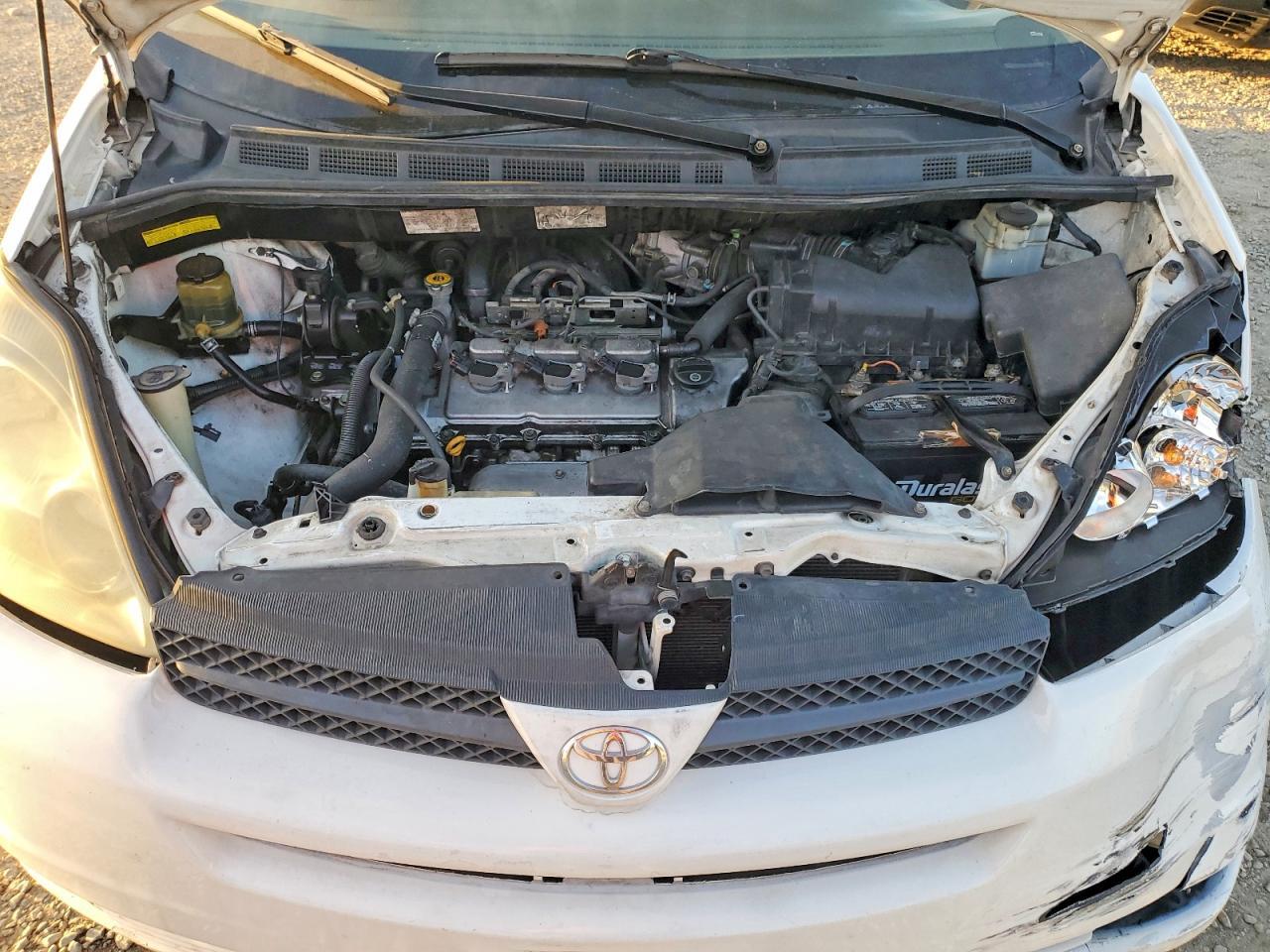 2004 TOYOTA SIENNA
