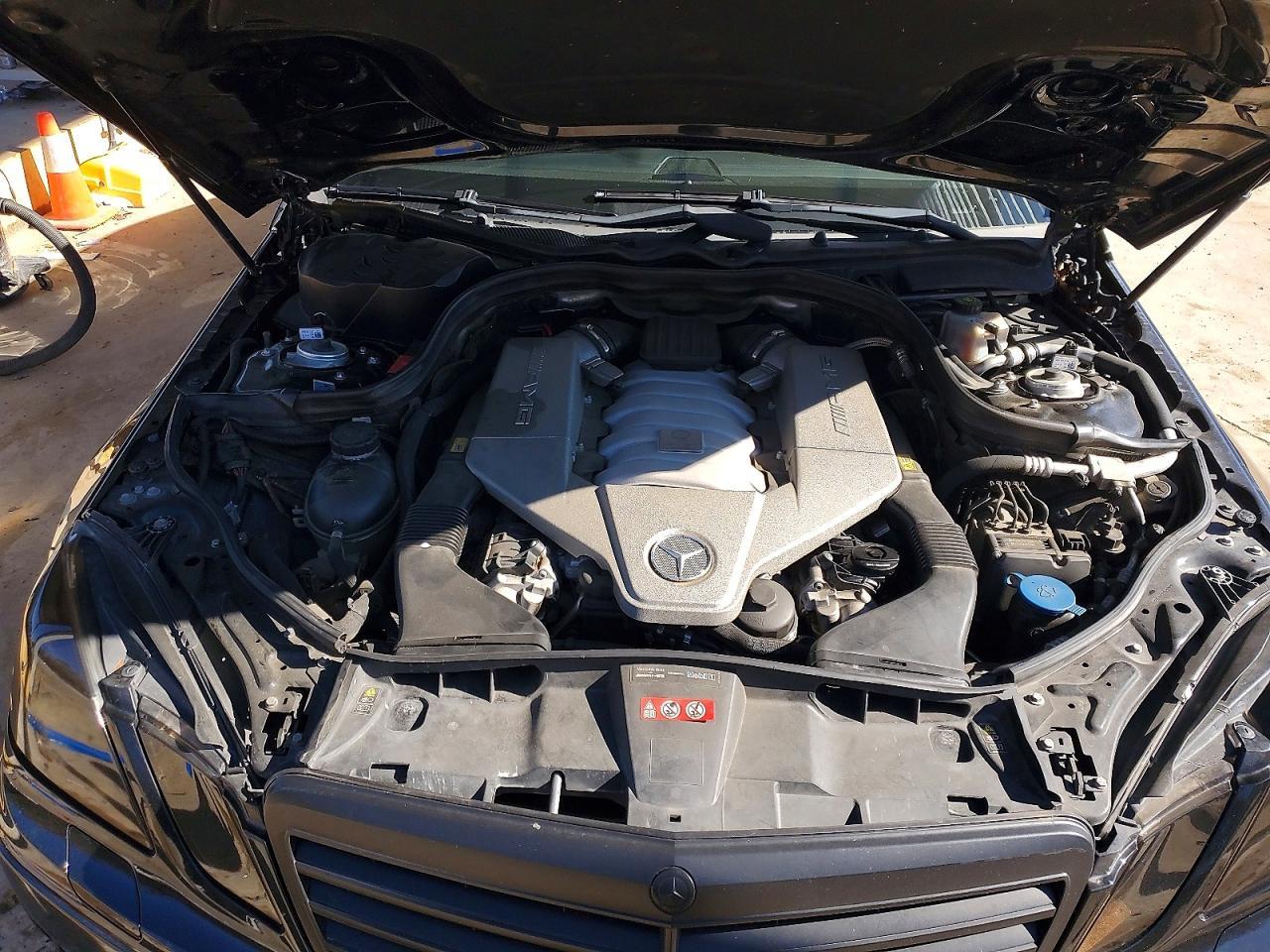 2011 MERCEDES-BENZ E-Class