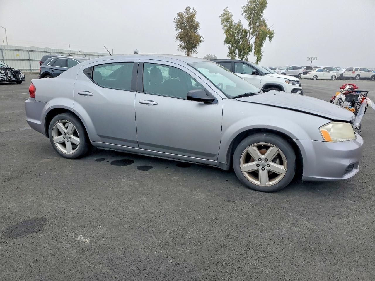 2013 DODGE Avenger