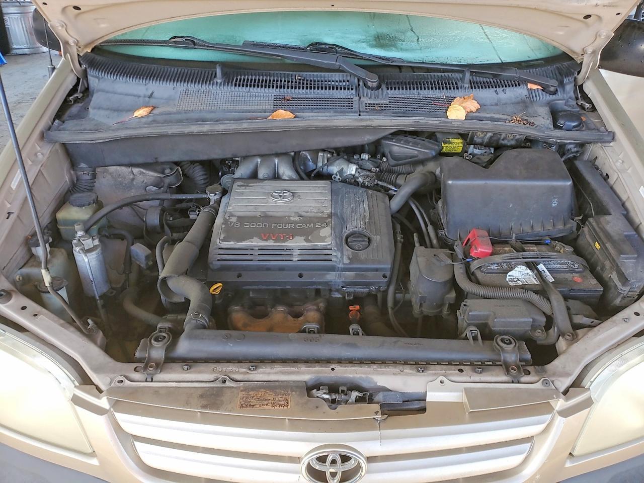 2002 TOYOTA SIENNA