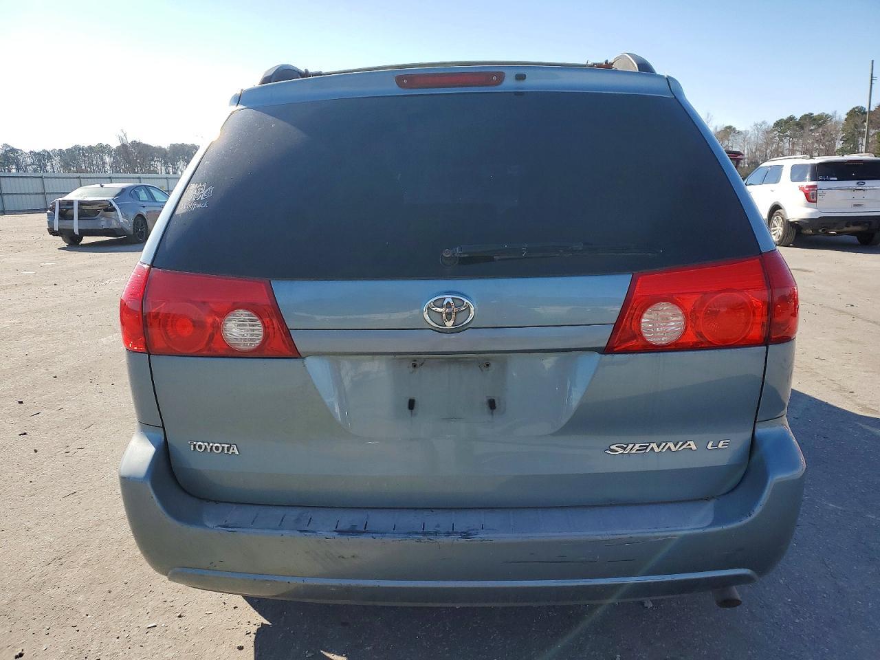 2006 TOYOTA SIENNA