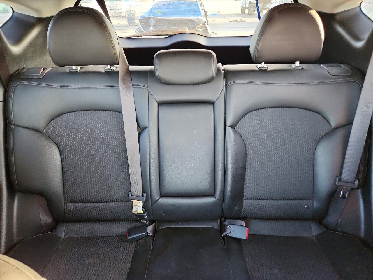 2010 HYUNDAI TUCSON