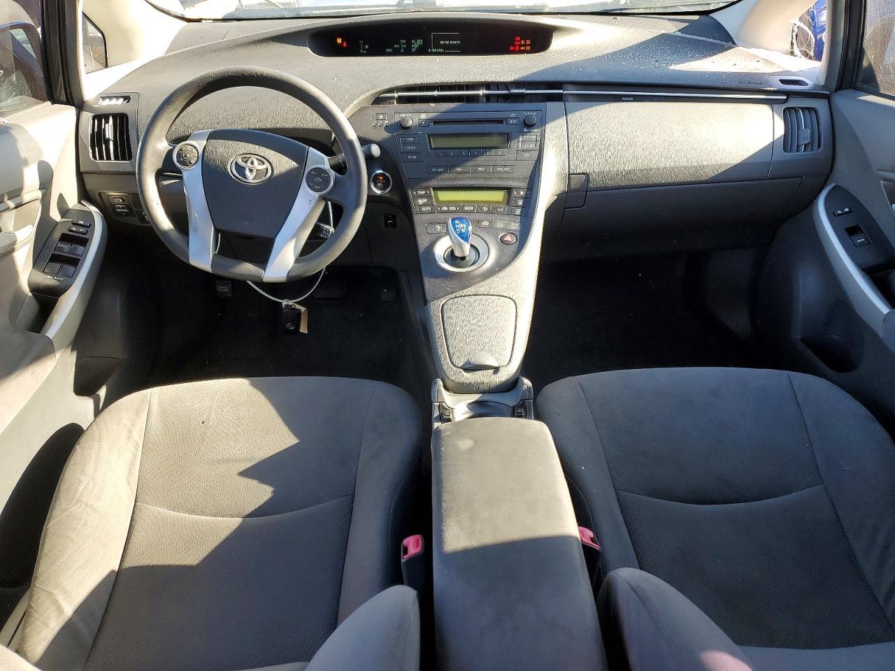 2011 TOYOTA PRIUS