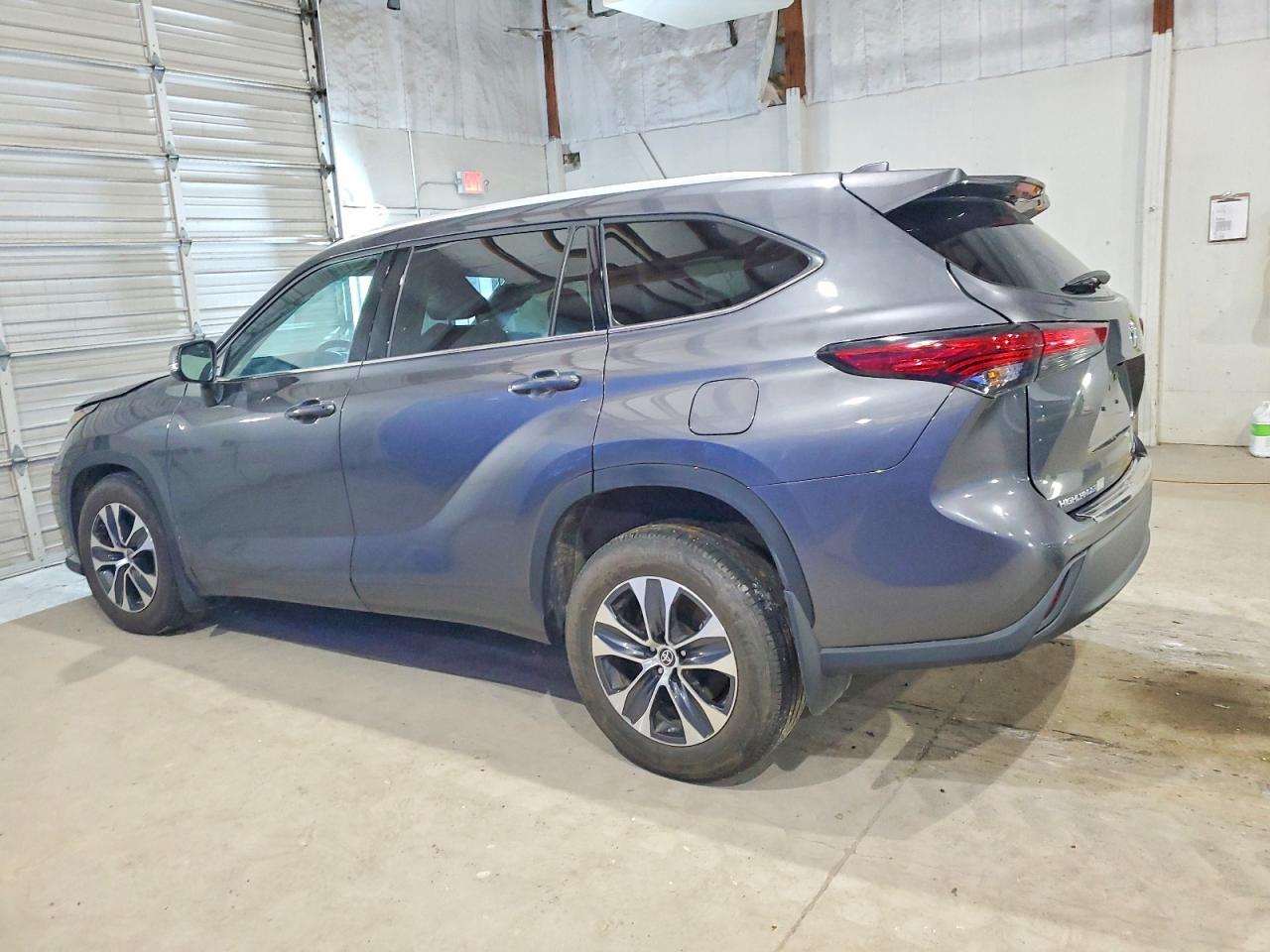 2022 TOYOTA HIGHLANDER