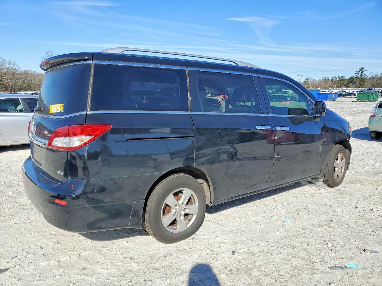 2016 NISSAN Quest